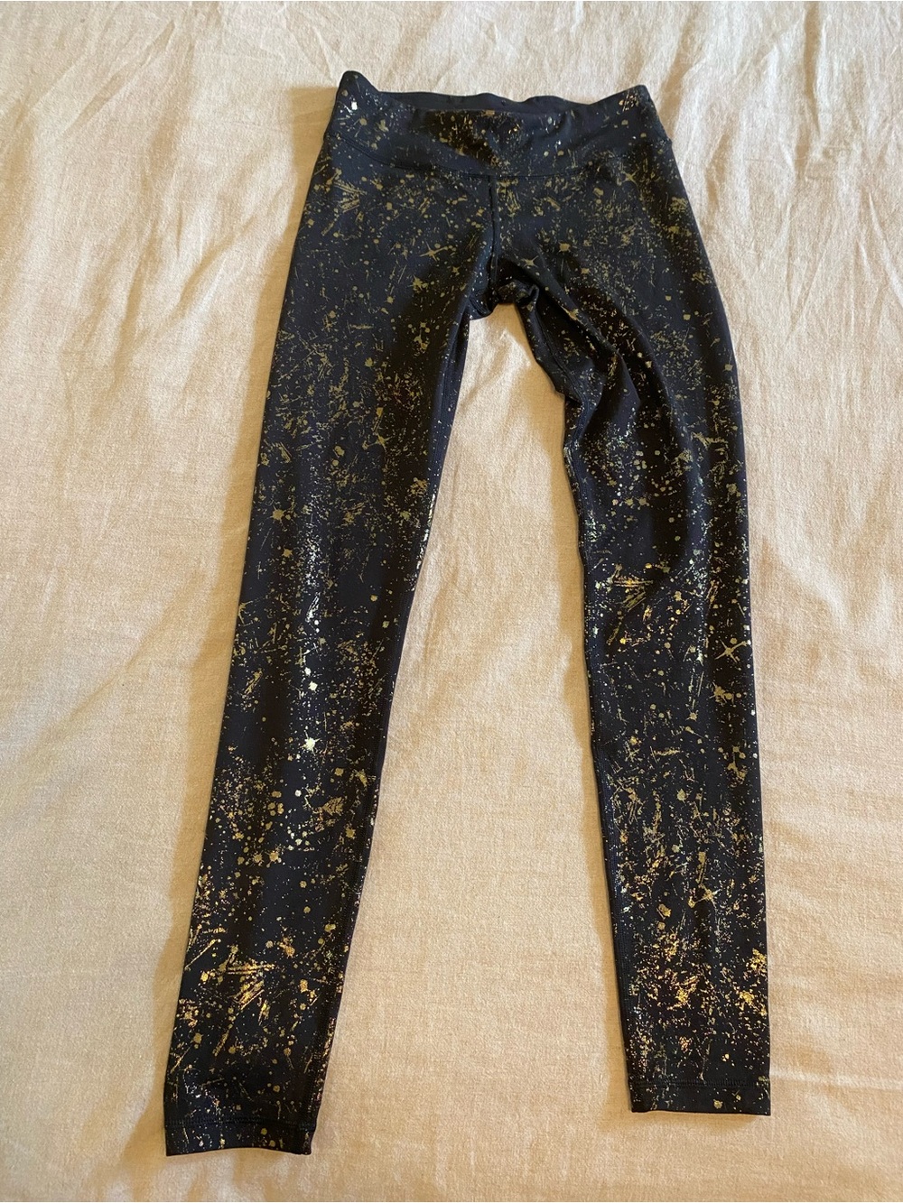 Ivivva Lululemon Rhythmic Tight 12 Black Gold Magnetic Camo Foil EUC 12